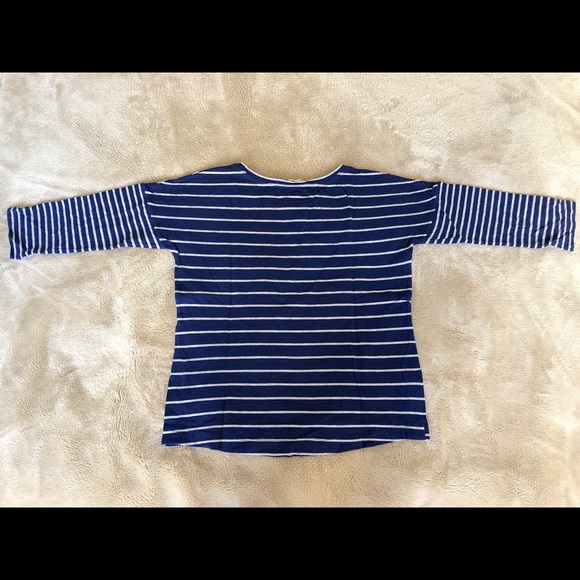 SOLD! Club Monaco top - Picture 2 of 4